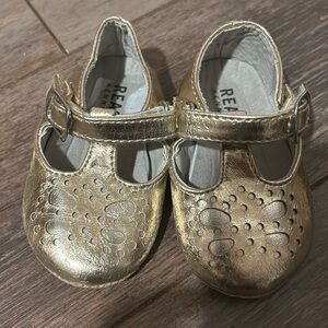 Reaction Kenneth Cole Gold Mary Jane Crib Shoes 3 Excellent Condition
